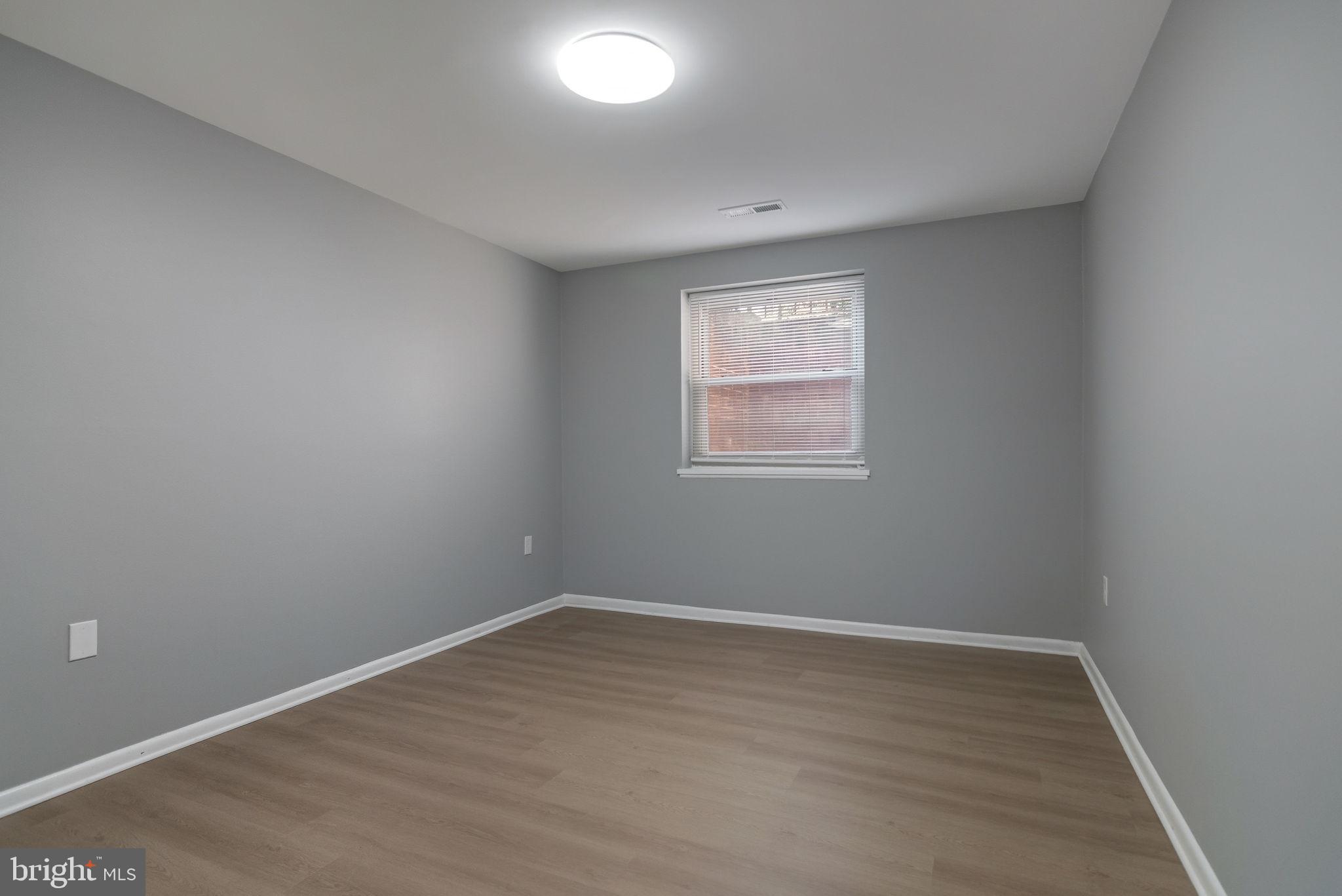 WOODBURN VILLAGE - Residential Lease