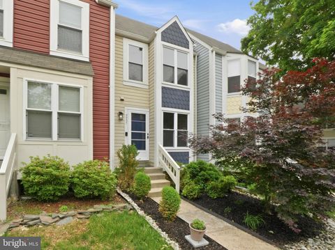 5907 SIR CAMBRIDGE WAY ALEXANDRIA VA 22315