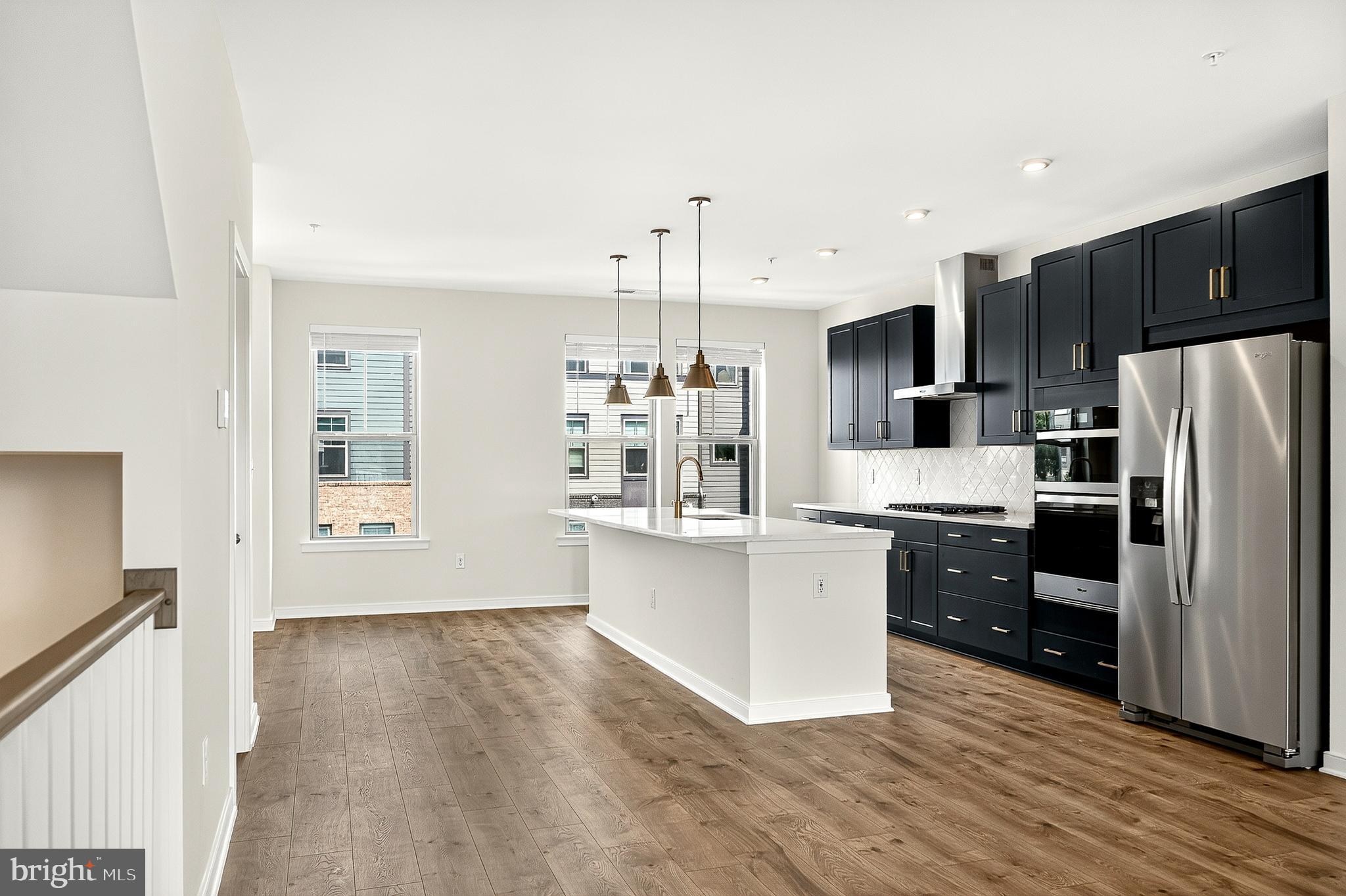 20957 BLUEBIRD SQUARE