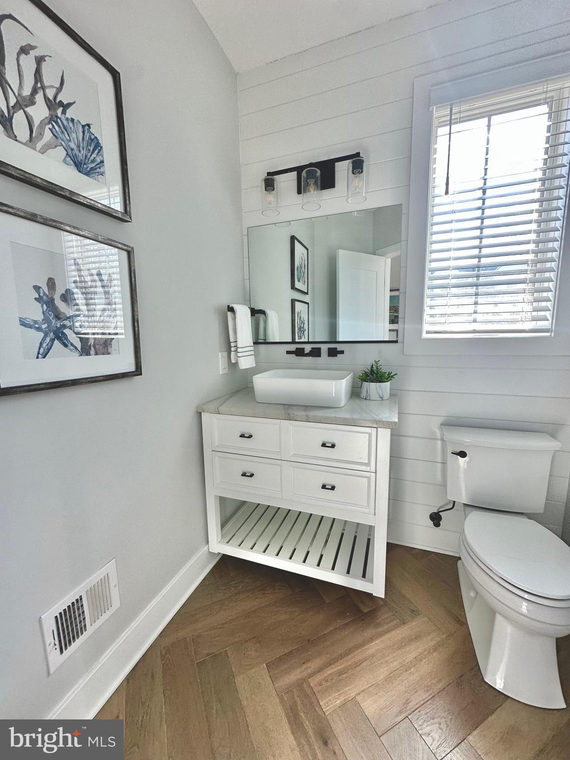 KENT ISLAND ESTATES - Residential