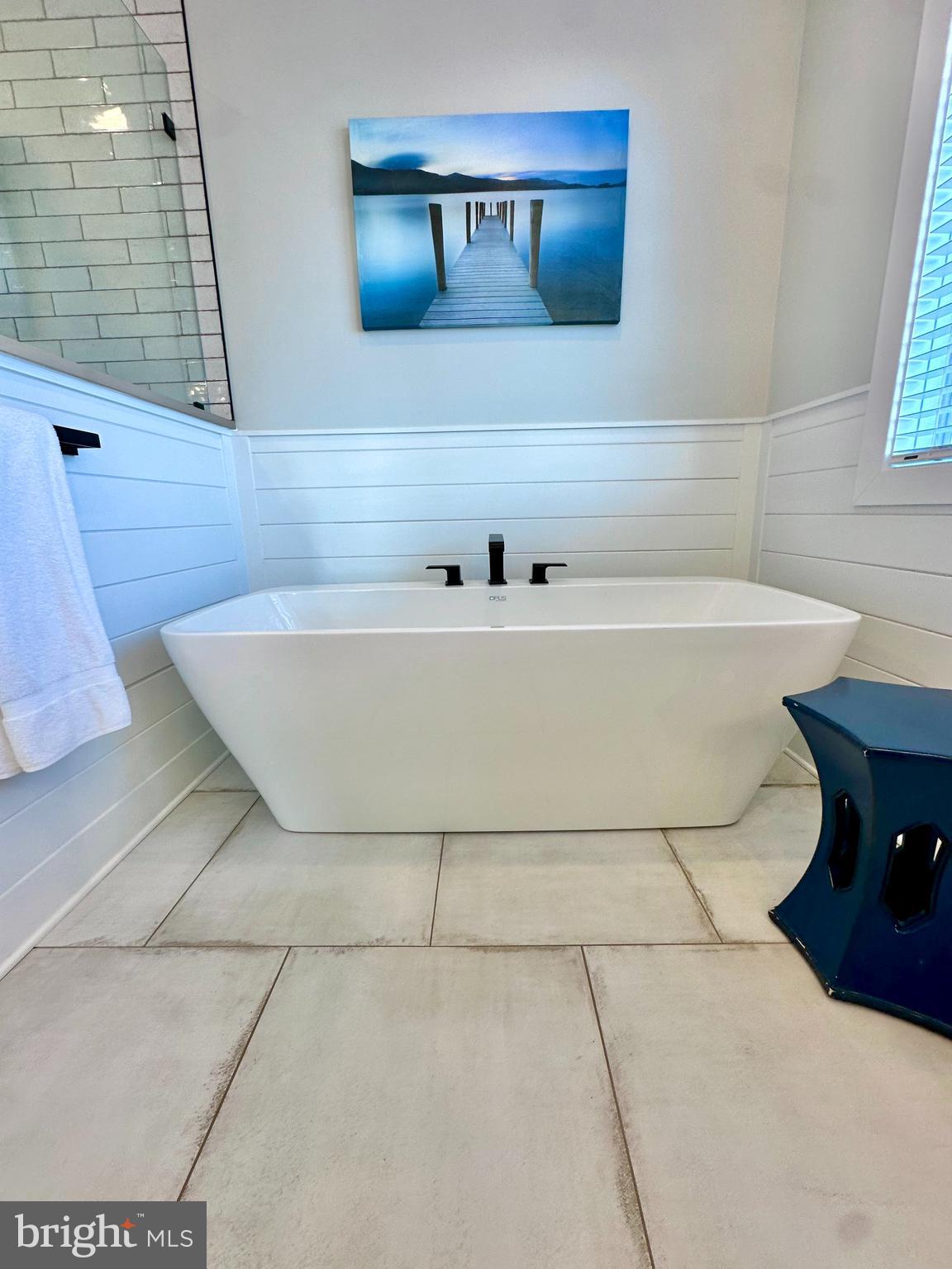 KENT ISLAND ESTATES - Residential