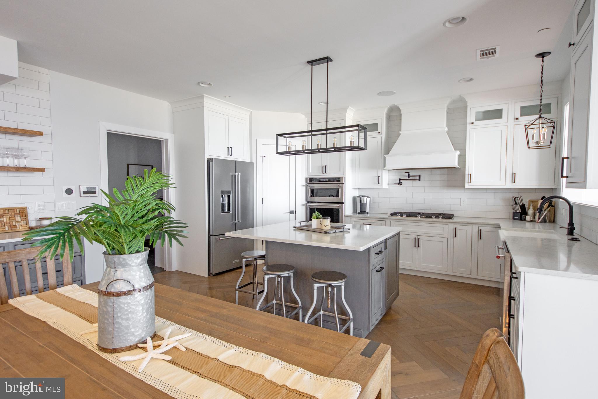 KENT ISLAND ESTATES - Residential