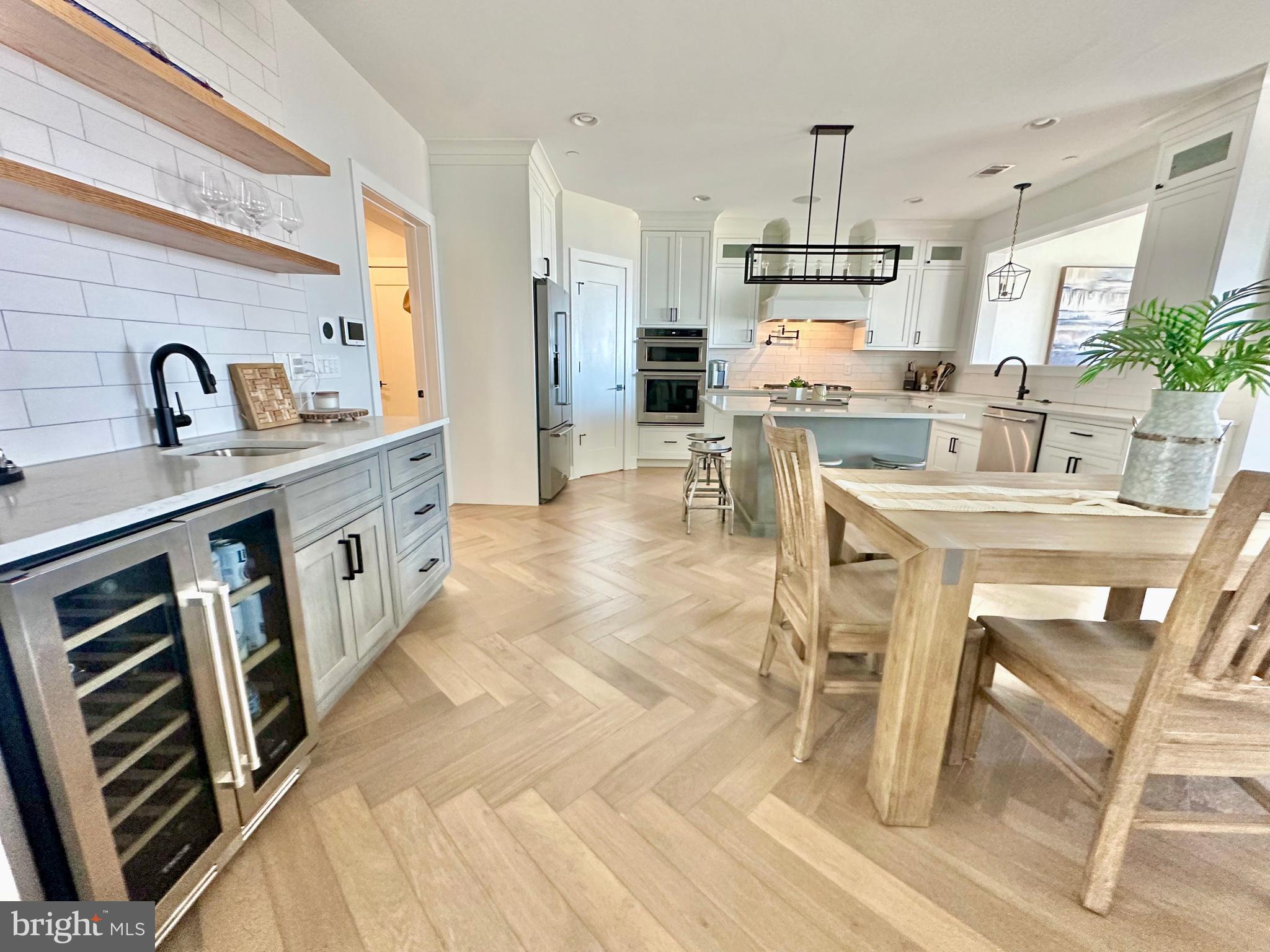 KENT ISLAND ESTATES - Residential