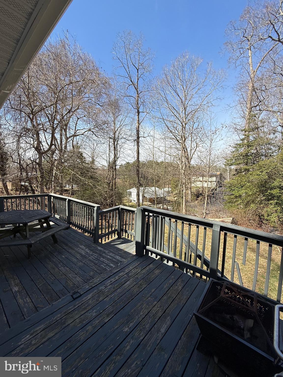 WHITE SANDS - Residential Lease