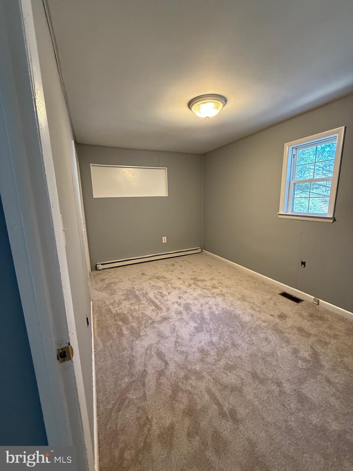 WHITE SANDS - Residential Lease