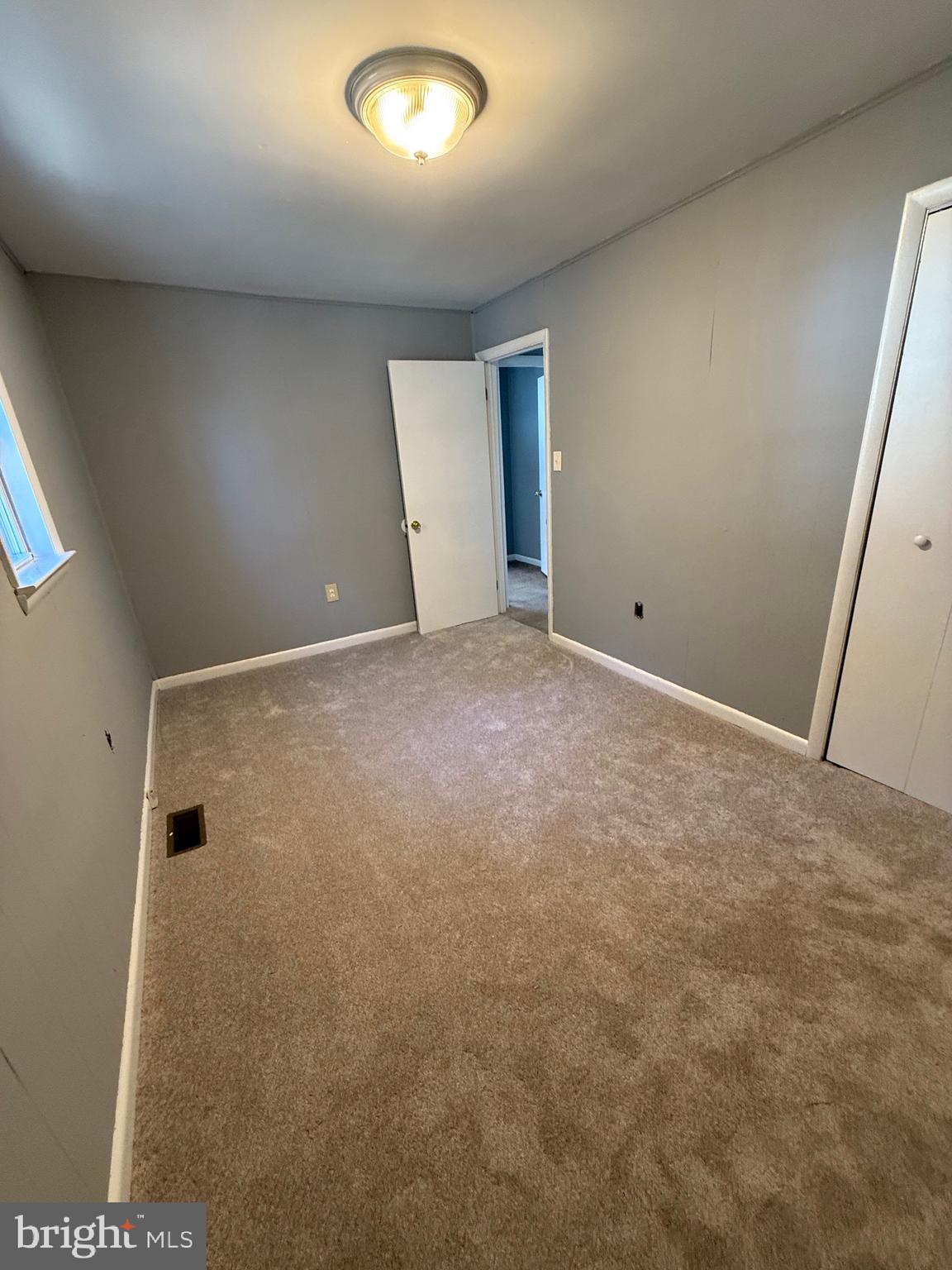 WHITE SANDS - Residential Lease