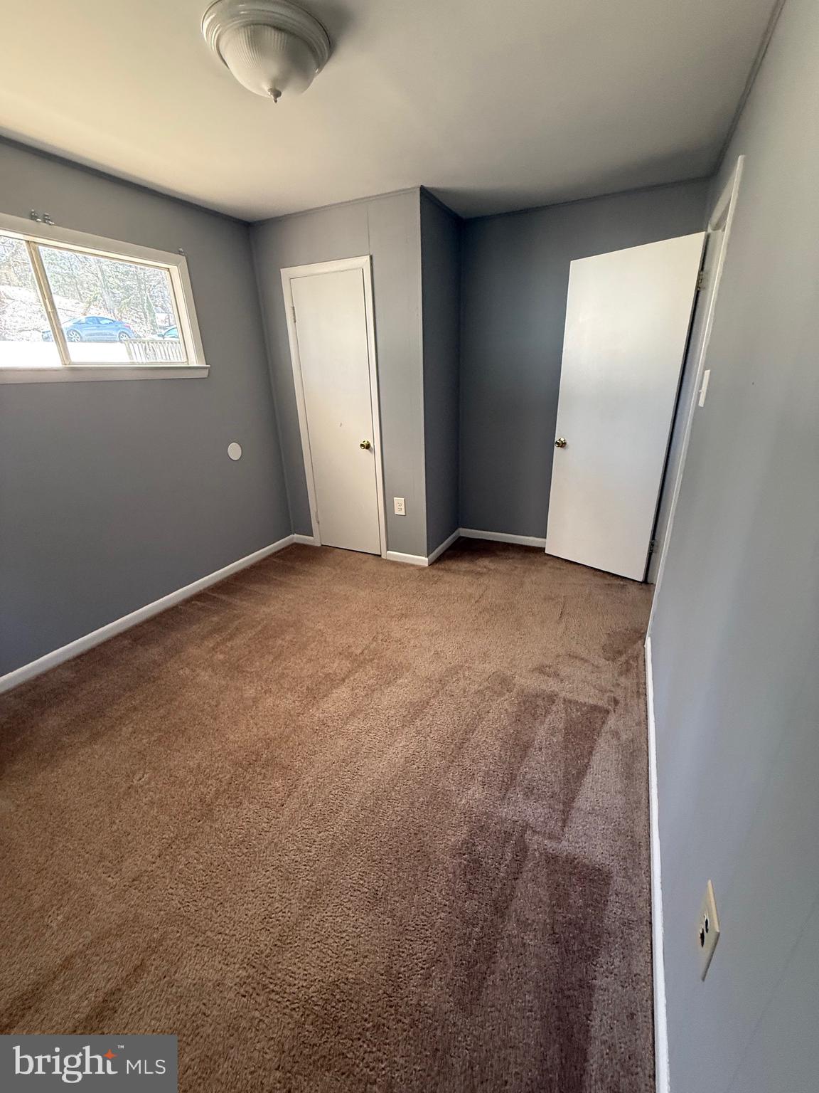 WHITE SANDS - Residential Lease