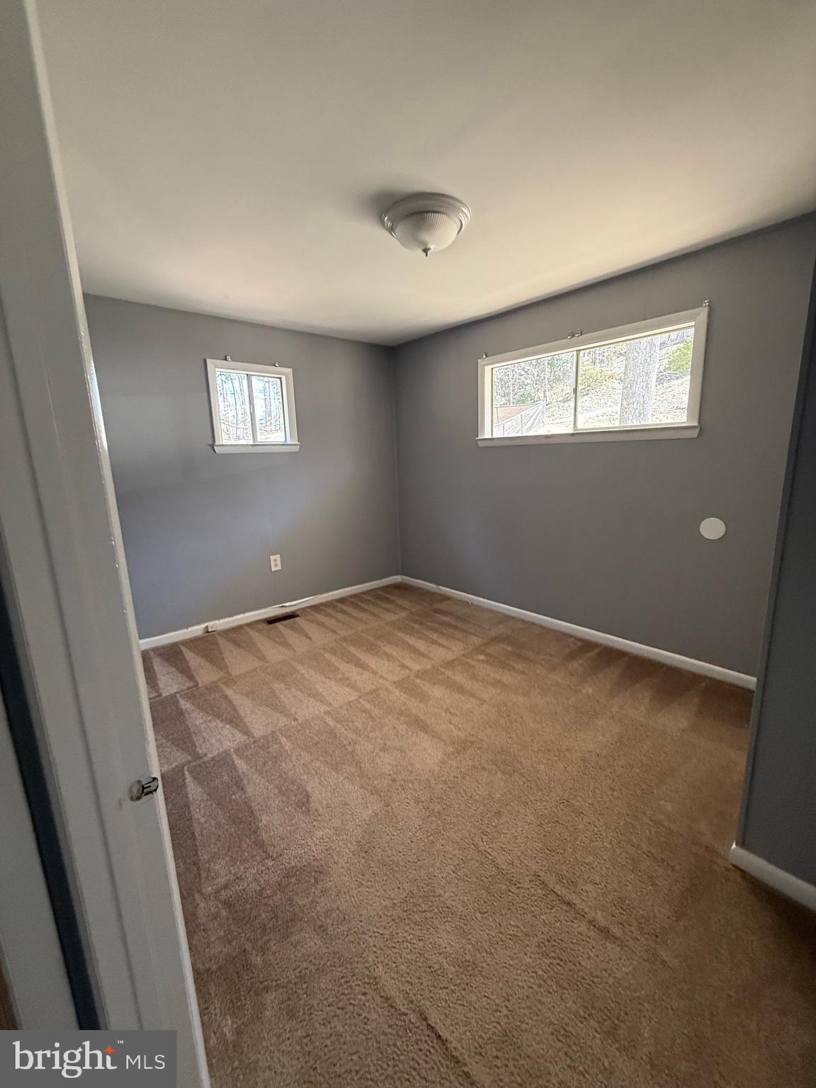 WHITE SANDS - Residential Lease