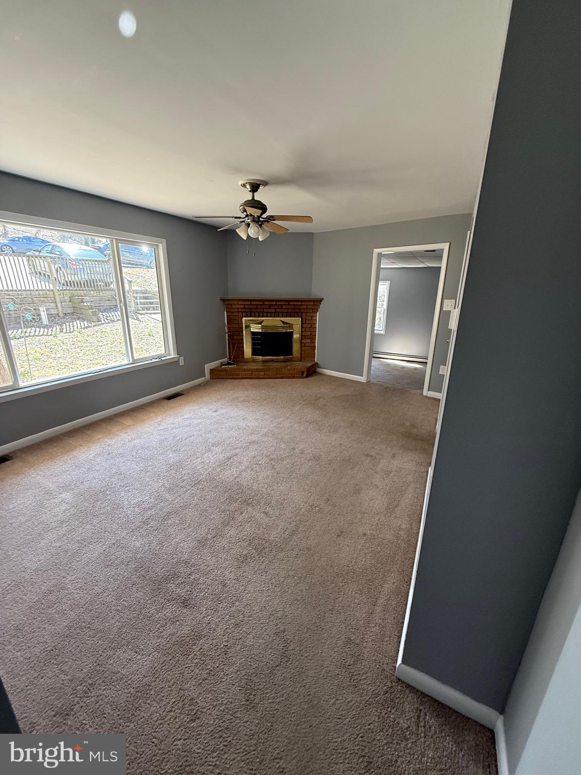 WHITE SANDS - Residential Lease