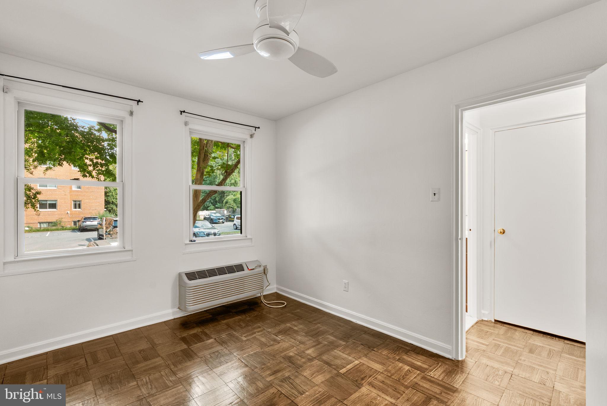 CHEVY CHASE PARK - Residential