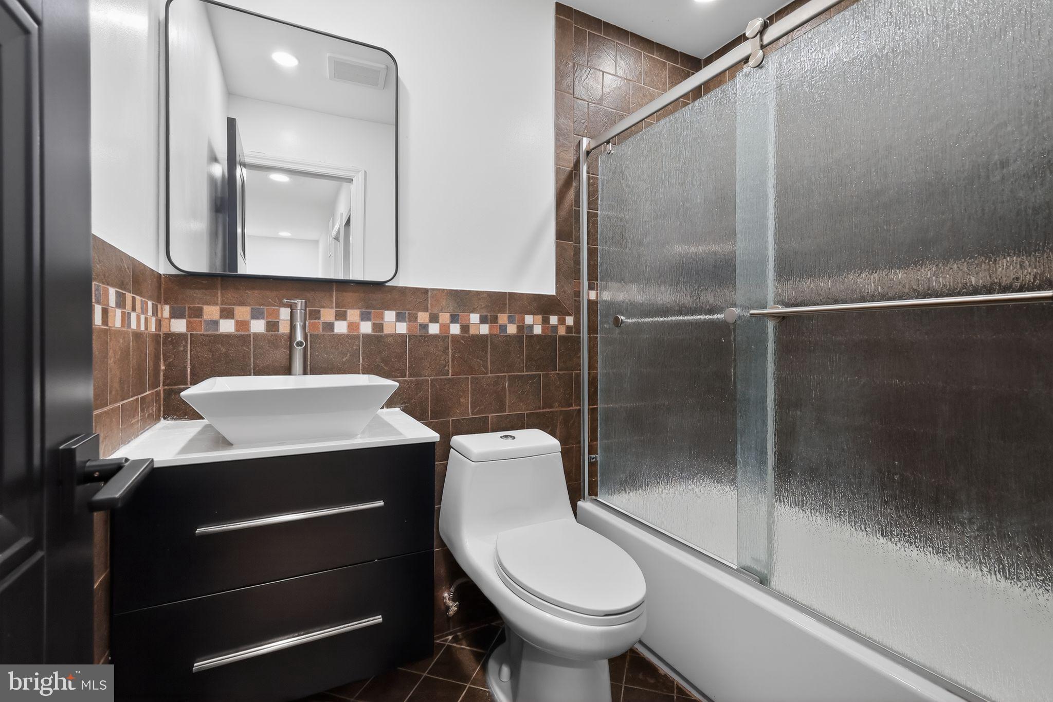 MILL CRK TOWNE EAST - Residential Lease