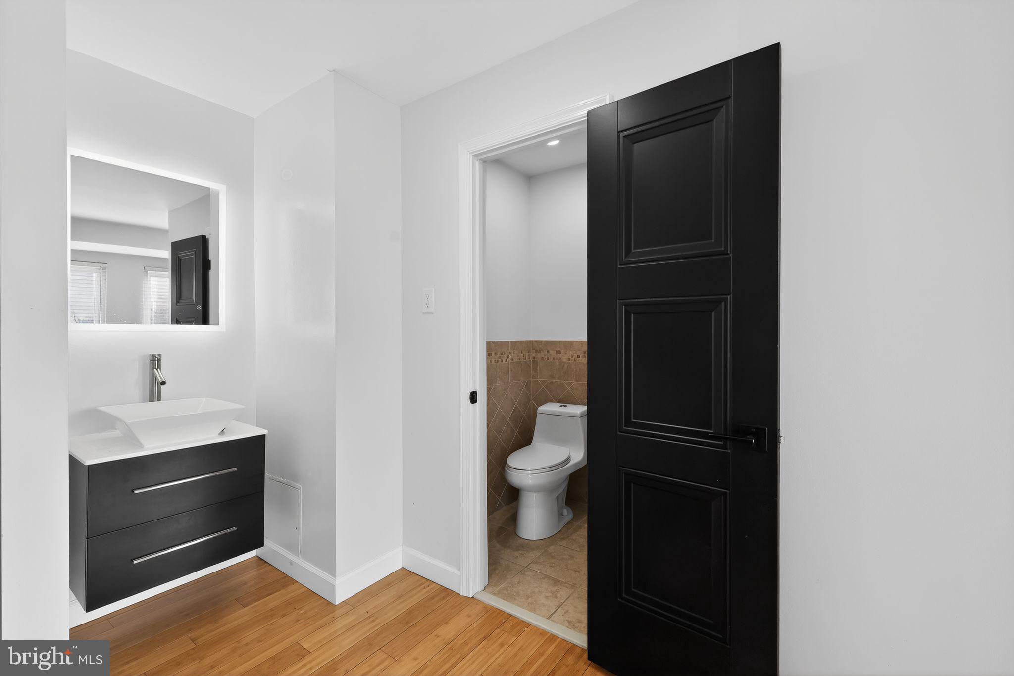 MILL CRK TOWNE EAST - Residential Lease