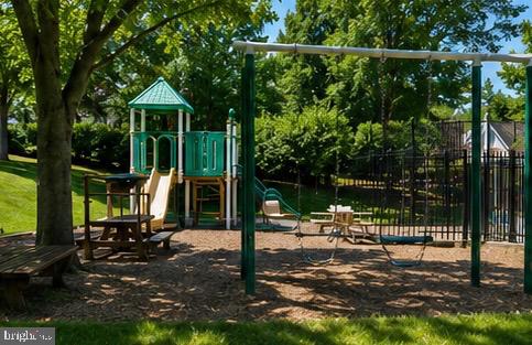 GREENE TREE - Residential