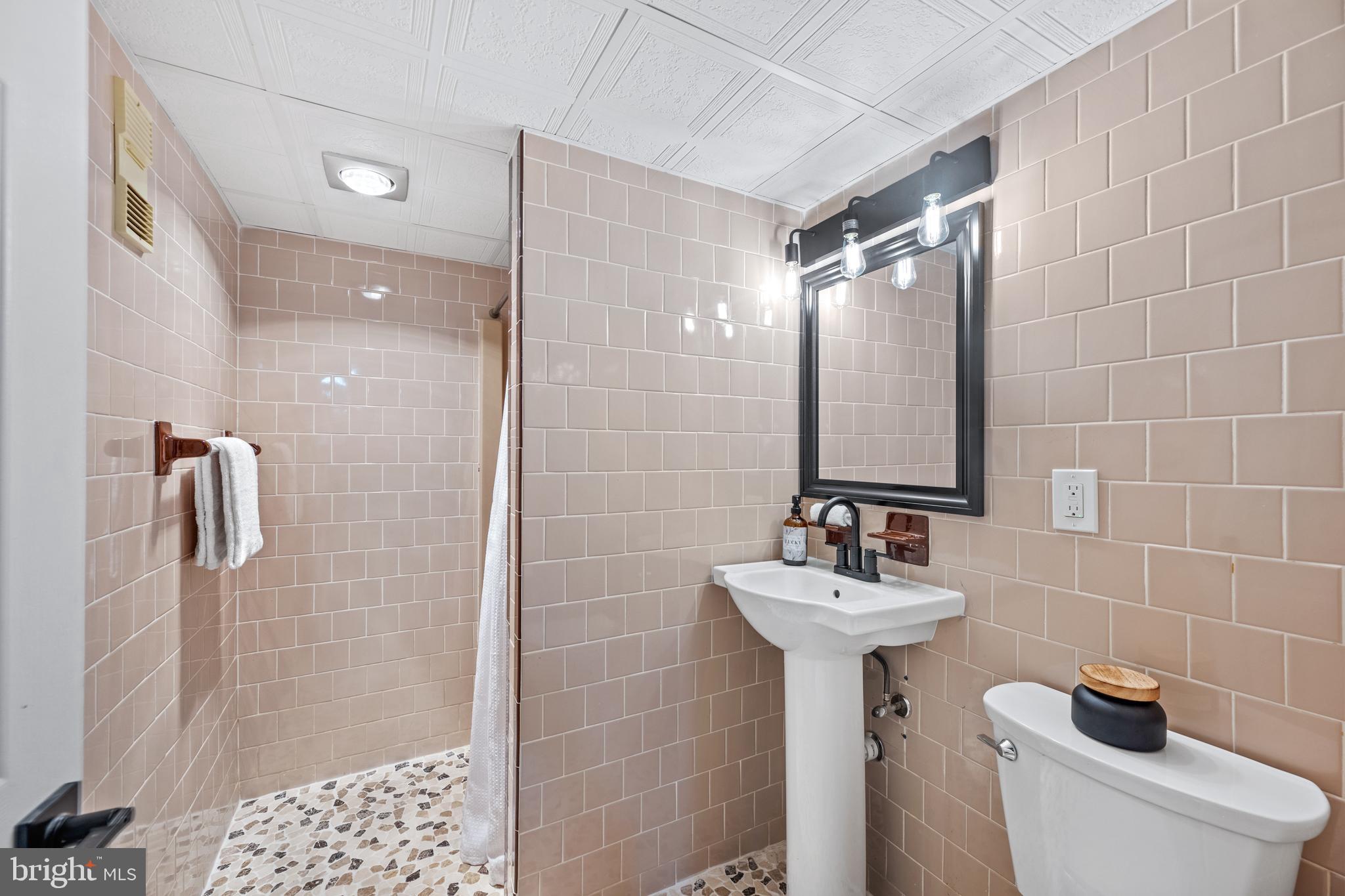 BEAVERBROOK - Residential