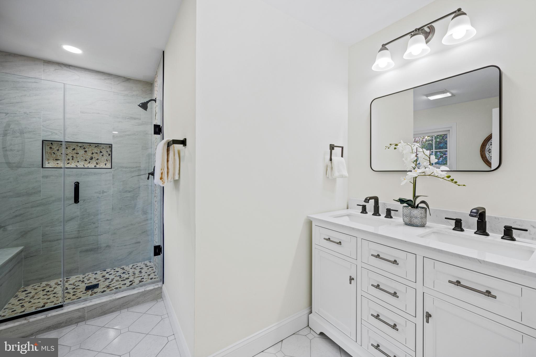 BEAVERBROOK - Residential