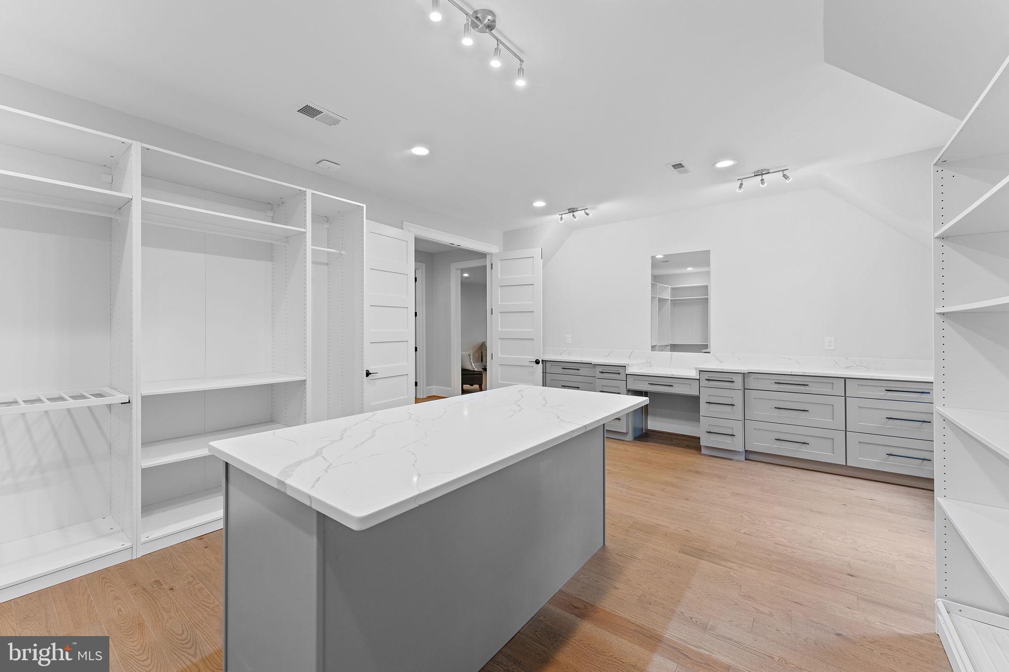 HILL VIEW ESTATES - Residential