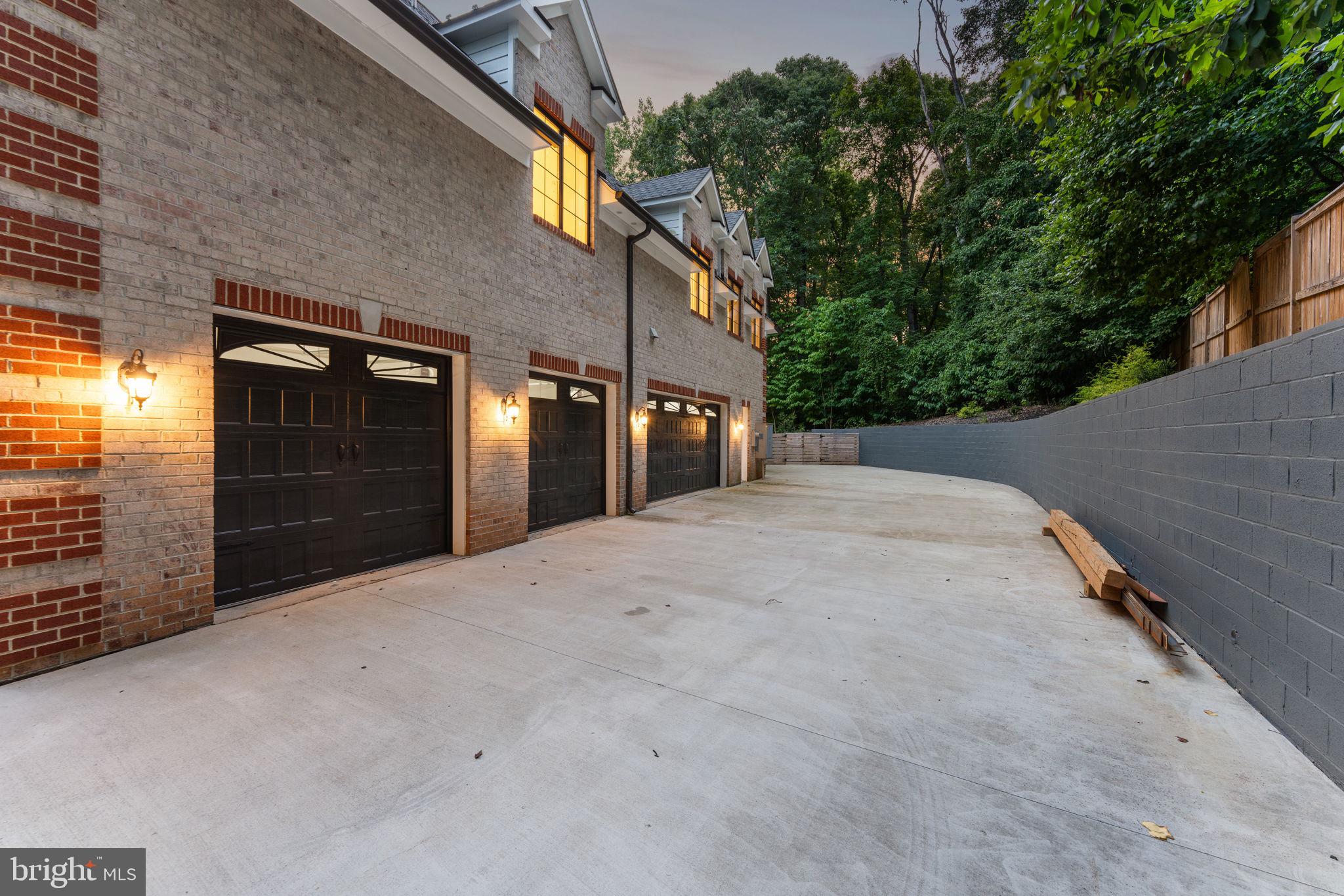 HILL VIEW ESTATES - Residential