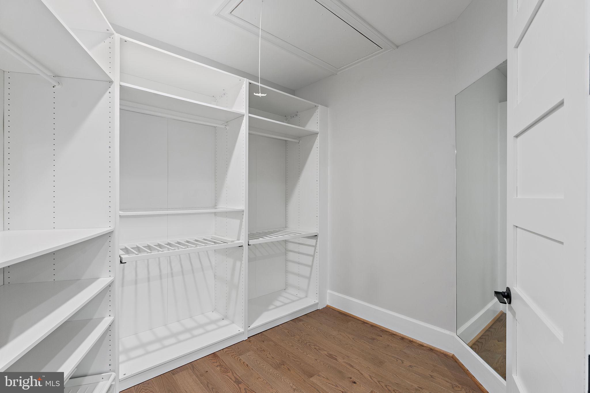 HILL VIEW ESTATES - Residential