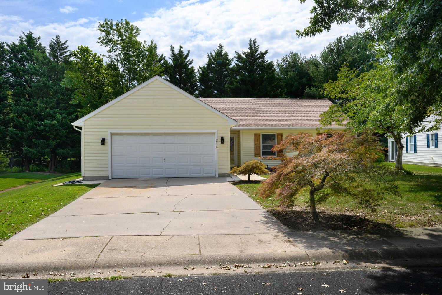 216 OLDE POINT LANE
