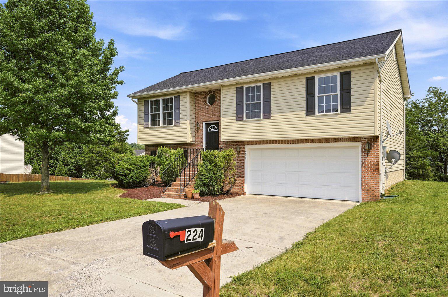 224 FORD CIRCLE