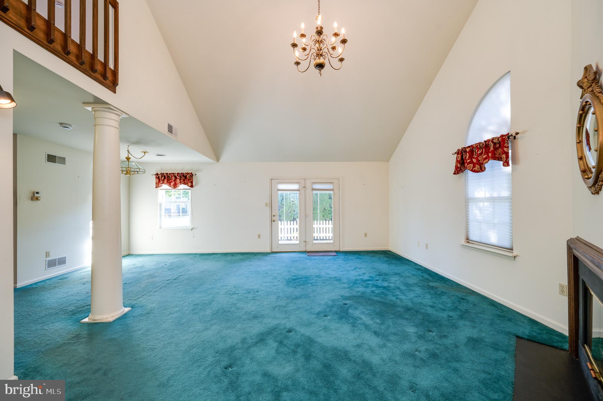 STONE HILL FARMS - Residential