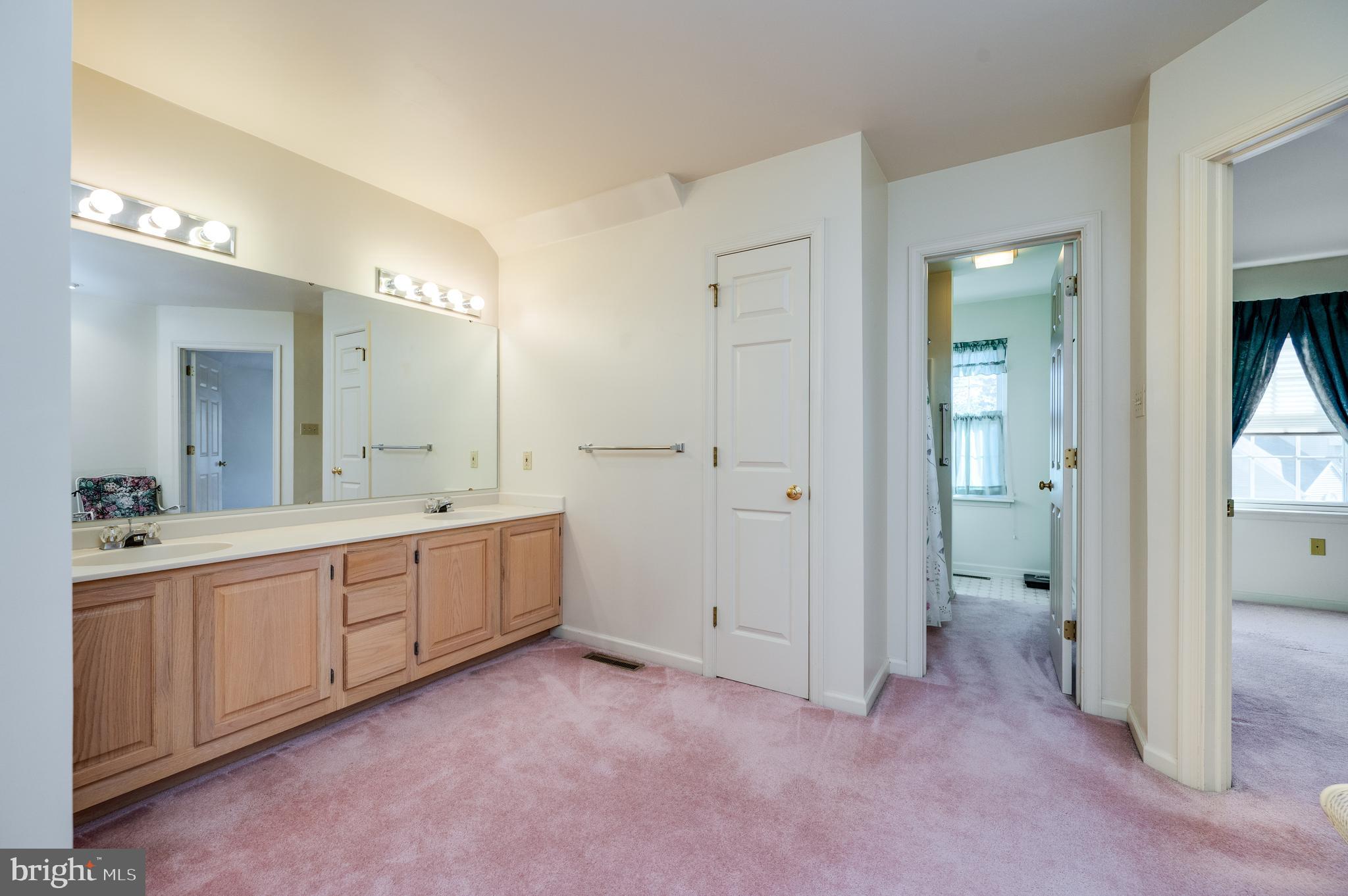 STONE HILL FARMS - Residential