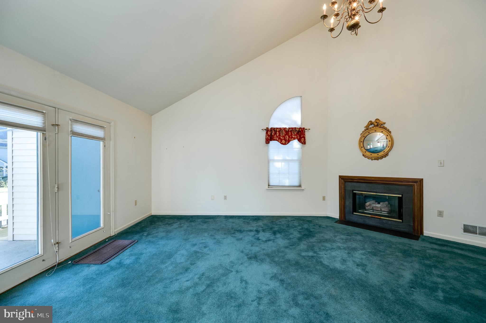 STONE HILL FARMS - Residential