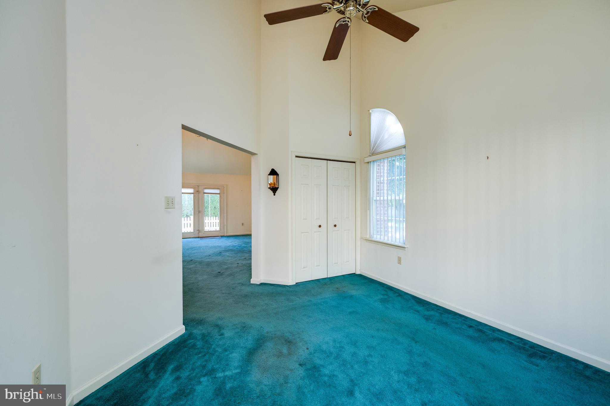 STONE HILL FARMS - Residential