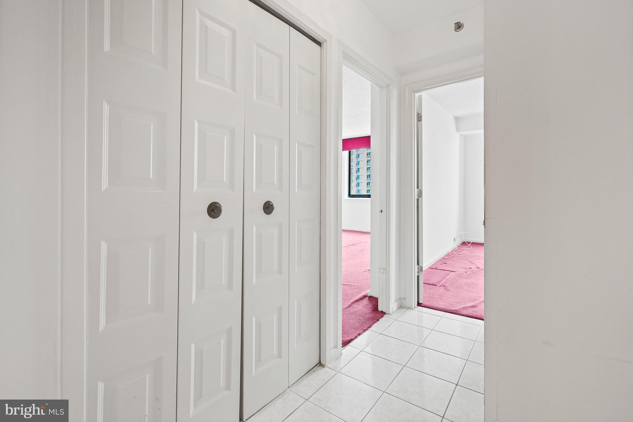 SKYLINE SQUARE CONDO - Residential