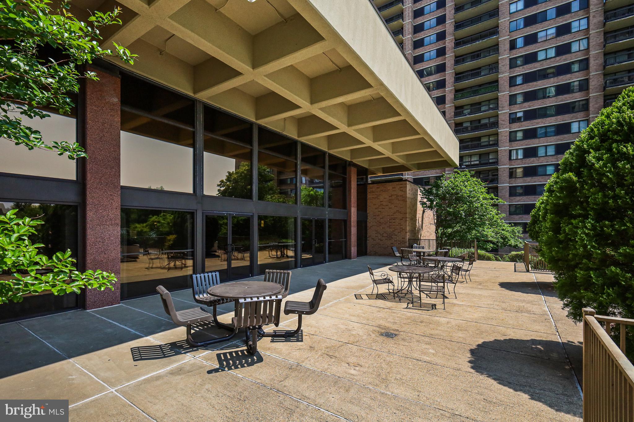 SKYLINE SQUARE CONDO - Residential