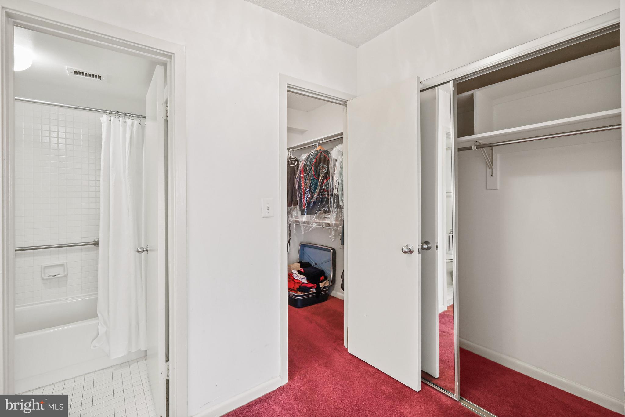 SKYLINE SQUARE CONDO - Residential