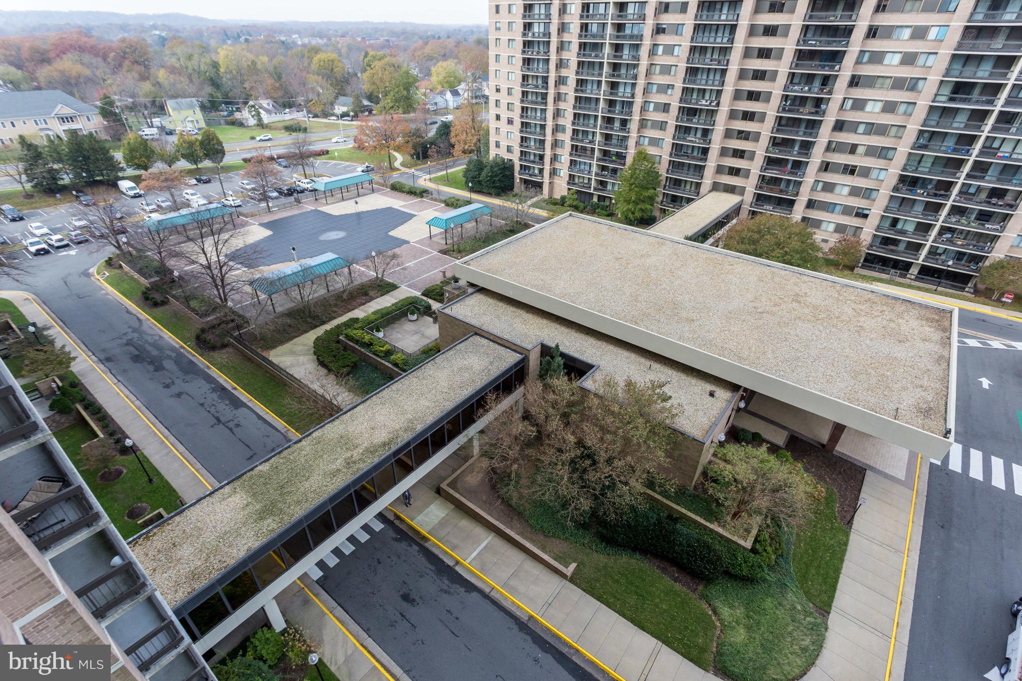 SKYLINE SQUARE CONDO - Residential