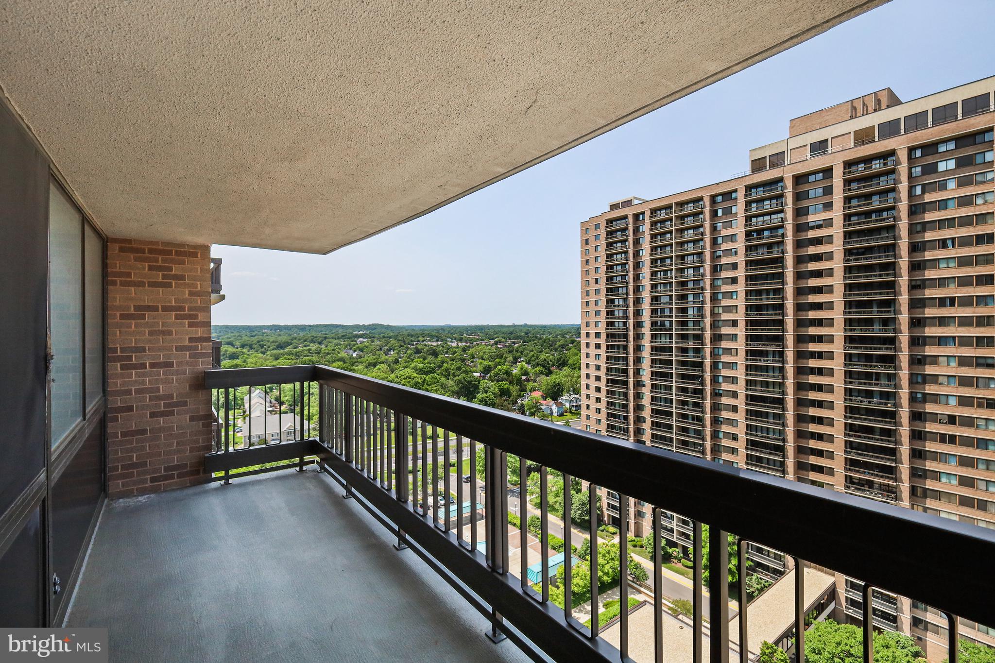 SKYLINE SQUARE CONDO - Residential