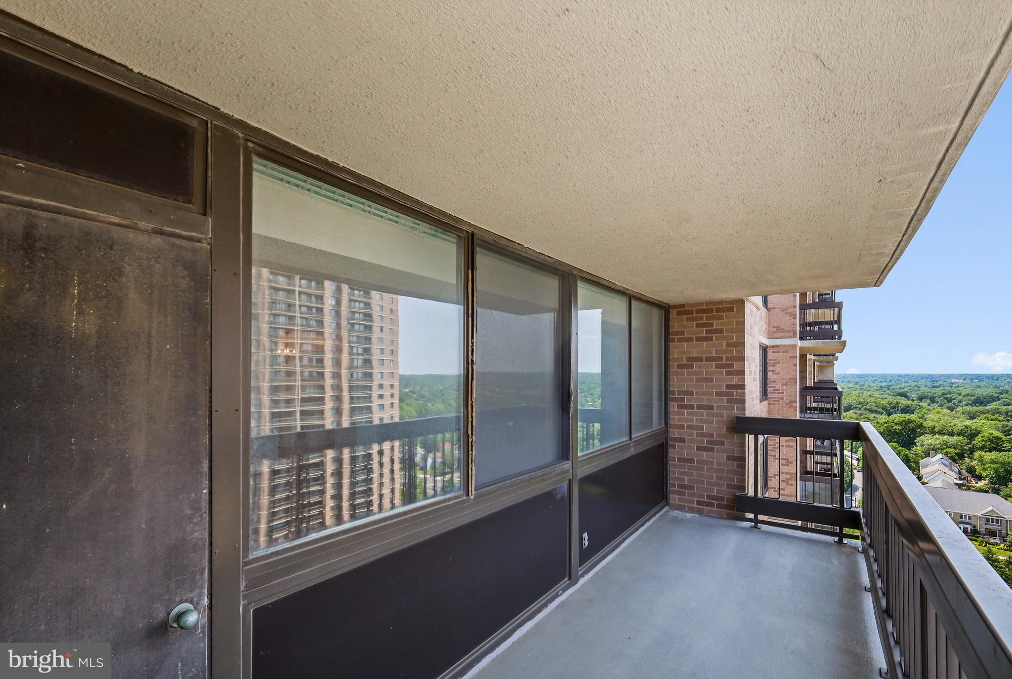 SKYLINE SQUARE CONDO - Residential