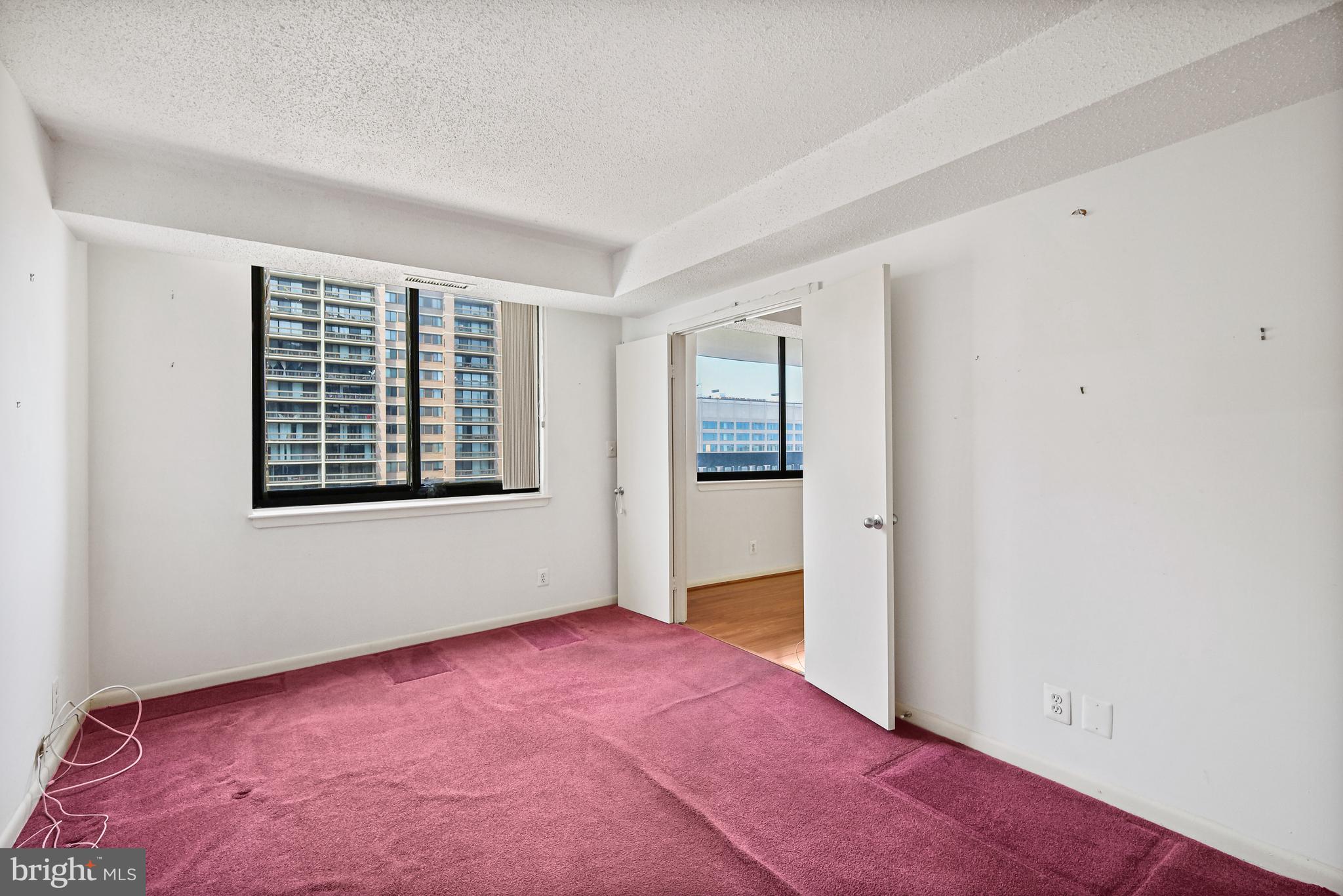 SKYLINE SQUARE CONDO - Residential