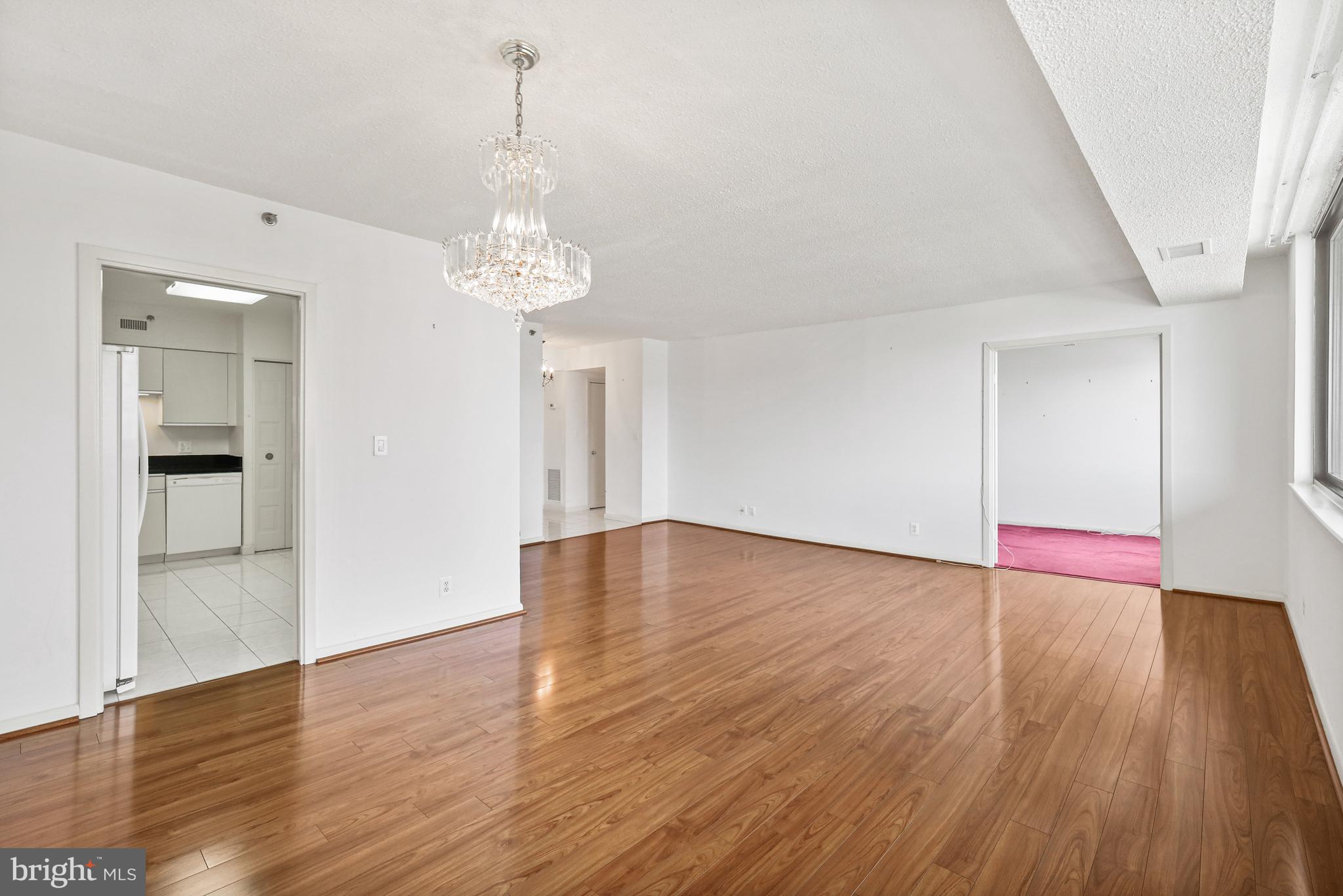 SKYLINE SQUARE CONDO - Residential