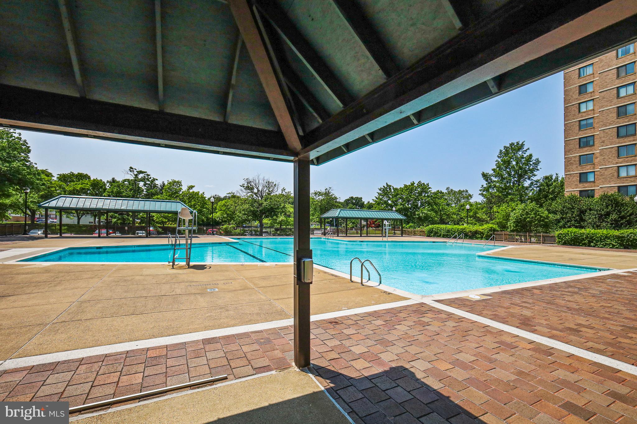 SKYLINE SQUARE CONDO - Residential