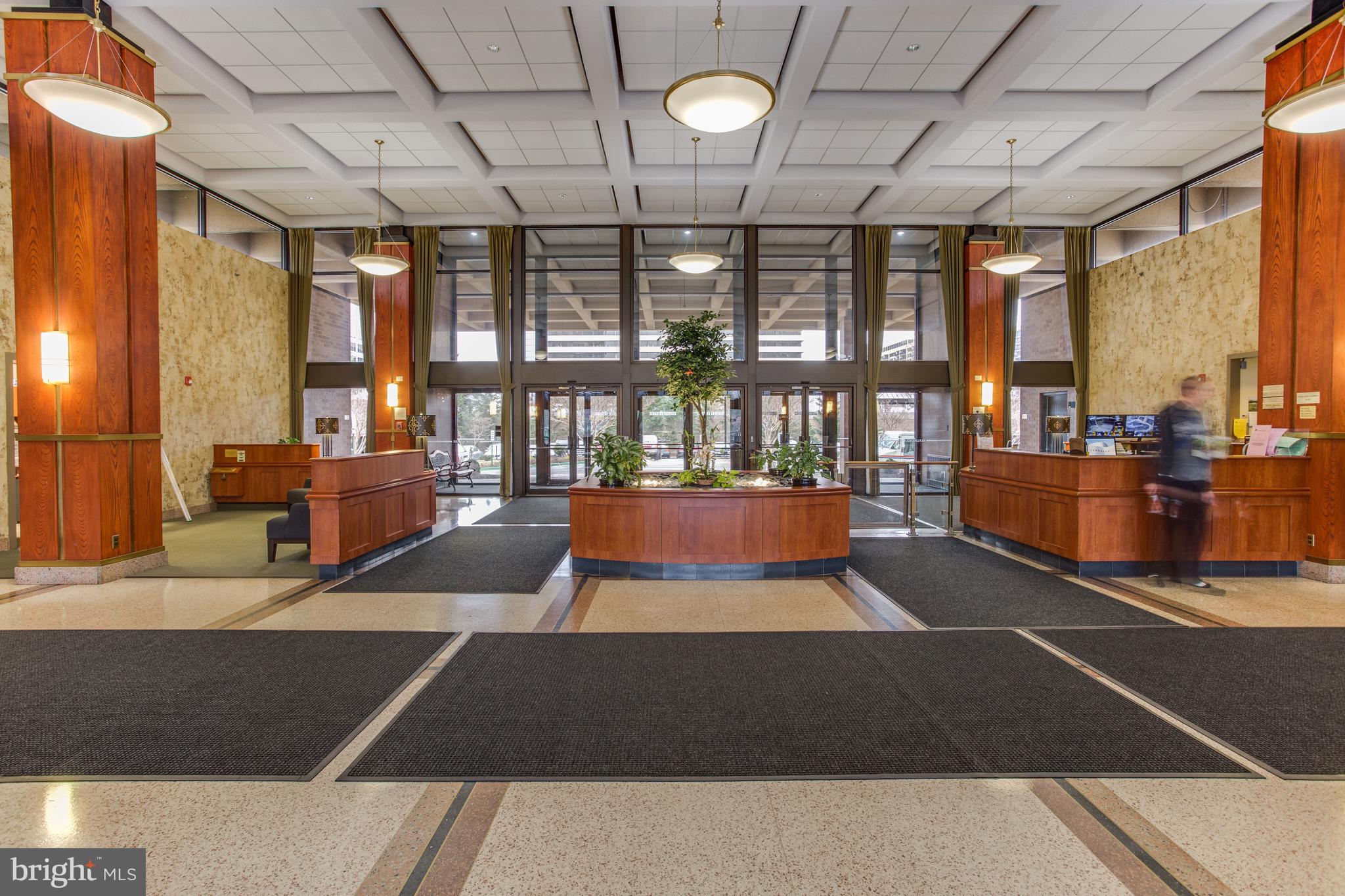 SKYLINE SQUARE CONDO - Residential