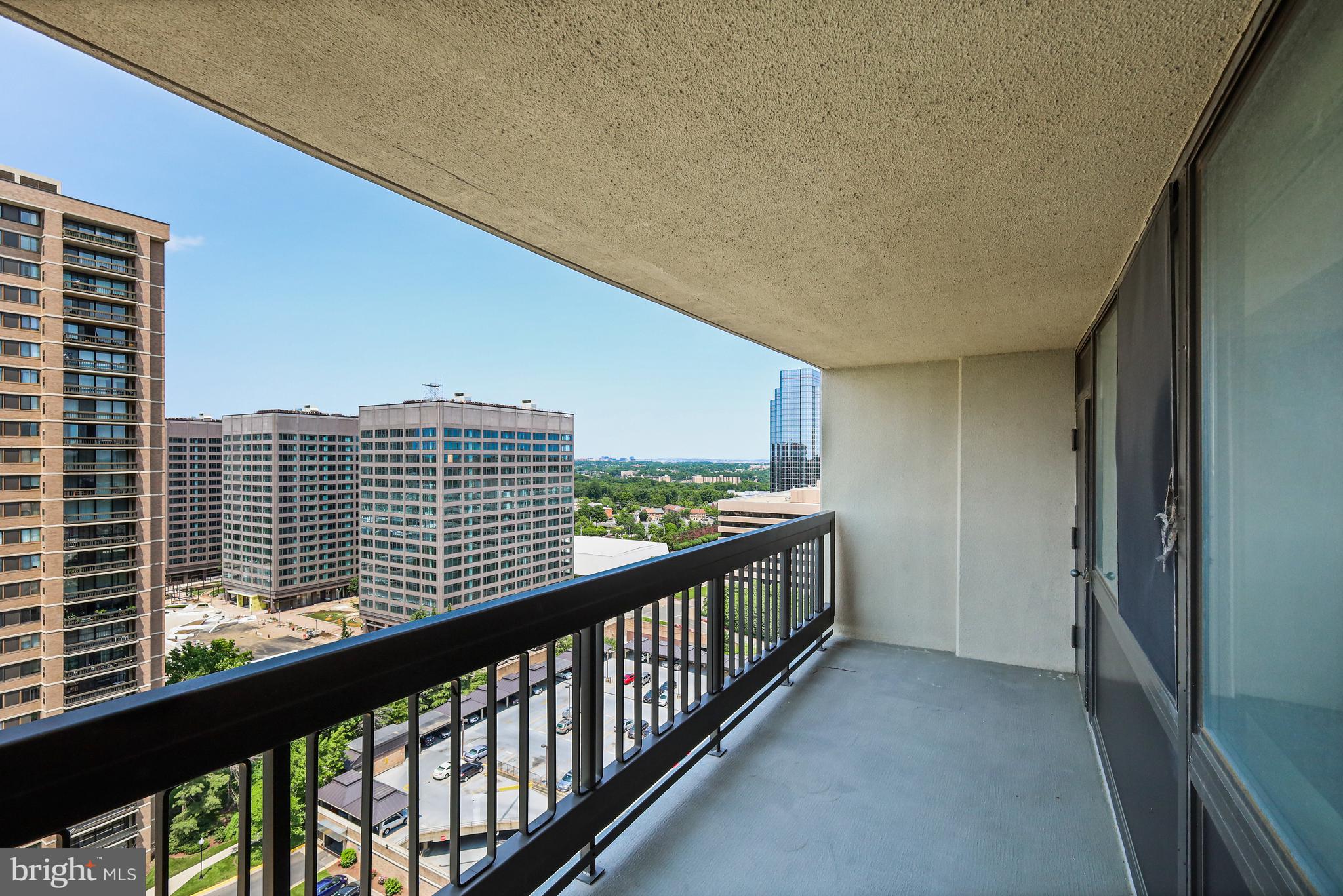 SKYLINE SQUARE CONDO - Residential