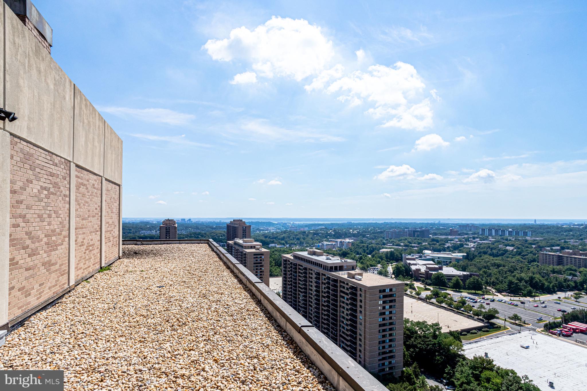 SKYLINE SQUARE CONDO - Residential