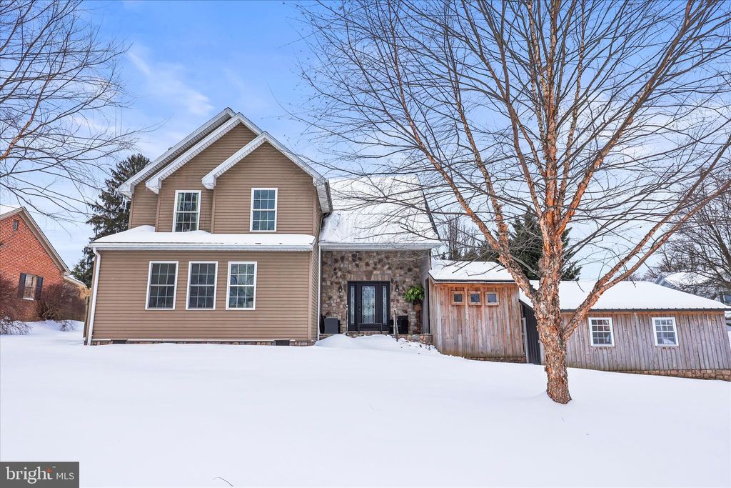 Photo of 201 E King Street, EAST BERLIN, PA 17316 (MLS # PAAD2021604)