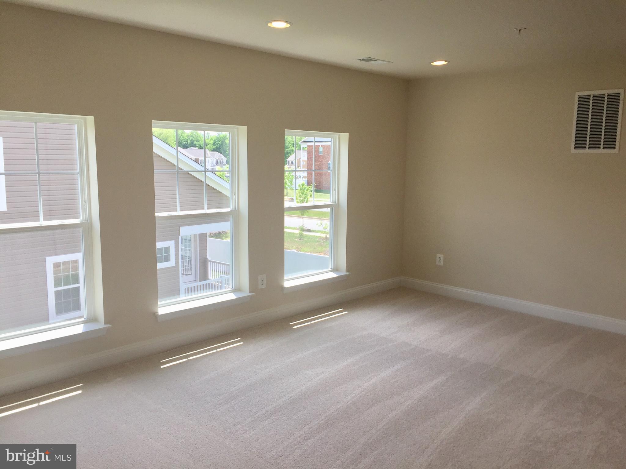 ST CHARLES GLENEAGLES - Residential