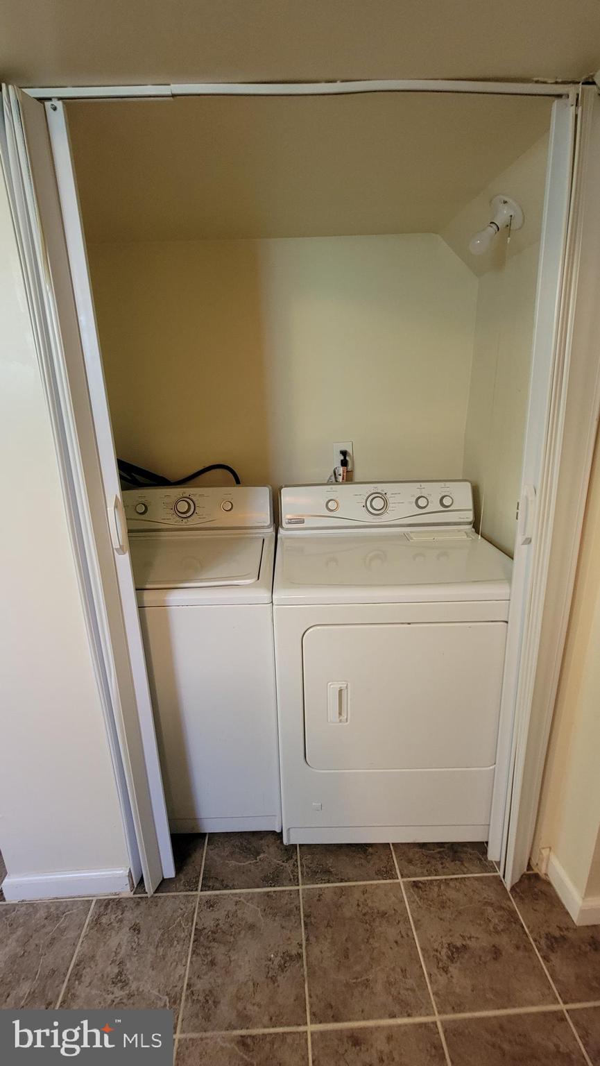 TOWSON ESTATES - Residential Lease