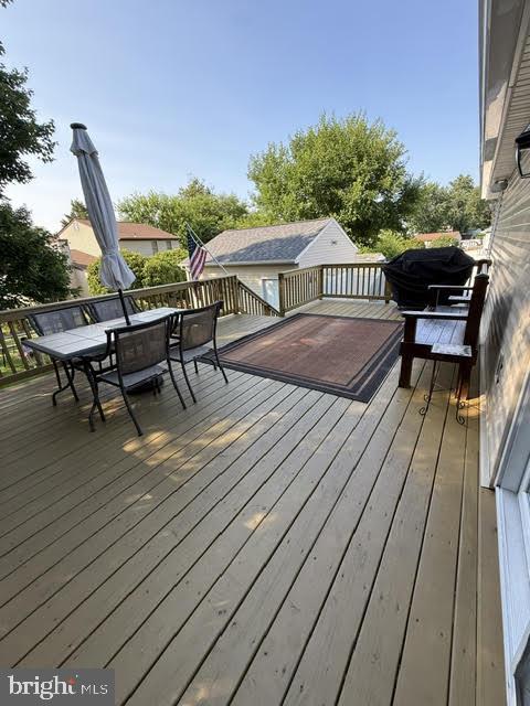 505 SMOKETREE COURT