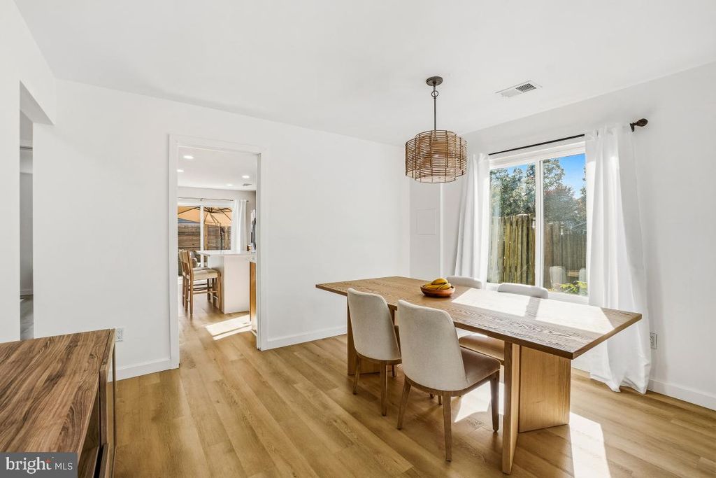 Photo of 1527 Hiddenbrook Drive, HERNDON, VA 20170 (MLS # VAFX2277400)