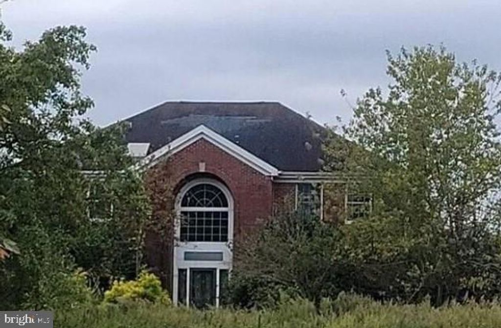 Photo of 38 Herbert Road, ROBBINSVILLE, NJ 08691 (MLS # NJMM2004052)