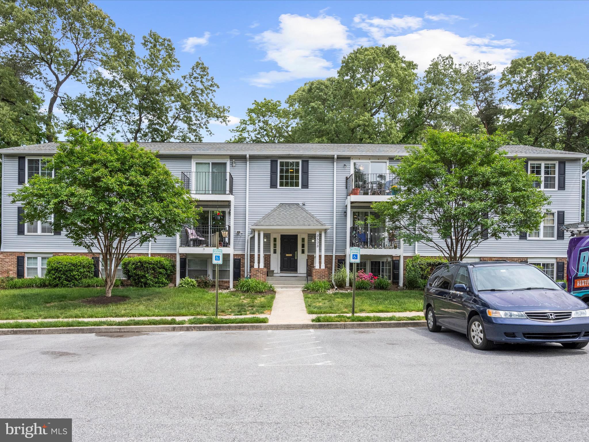 UPDATE: Offer deadline 5/18 at 6:00 pm
Spectacular Penthouse Condo in sought after Chesterfield Gardens. Welcome Home ... Step into your 2 Bedroom, 1 bathroom well maintained cozy condominium! Upon entering, you will experience a very bright and open floor plan. A separate laundry room, spacious living room with plenty of natural light and boasting a slider to your very own balcony. The primary bedroom has a walk-in closet. Conveniently located near schools, restaurants and shopping with easy access to Routes 100, 97, 50, 2 and 695! Included in your Association fee are two swimming pools, basketball court, tennis court, playground, common area and your water. This one will not last long!