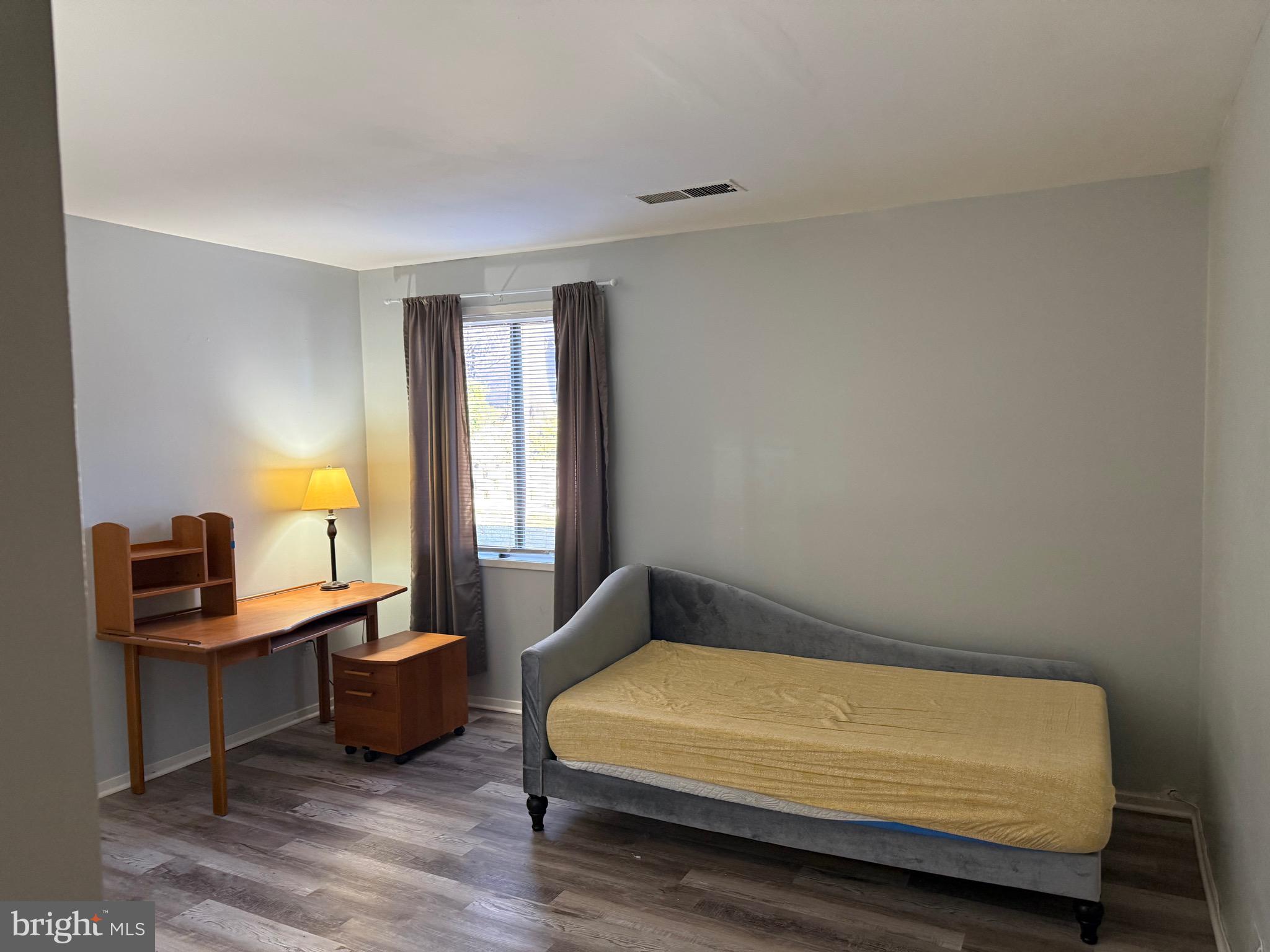 JEFFERSON MEWS - Residential