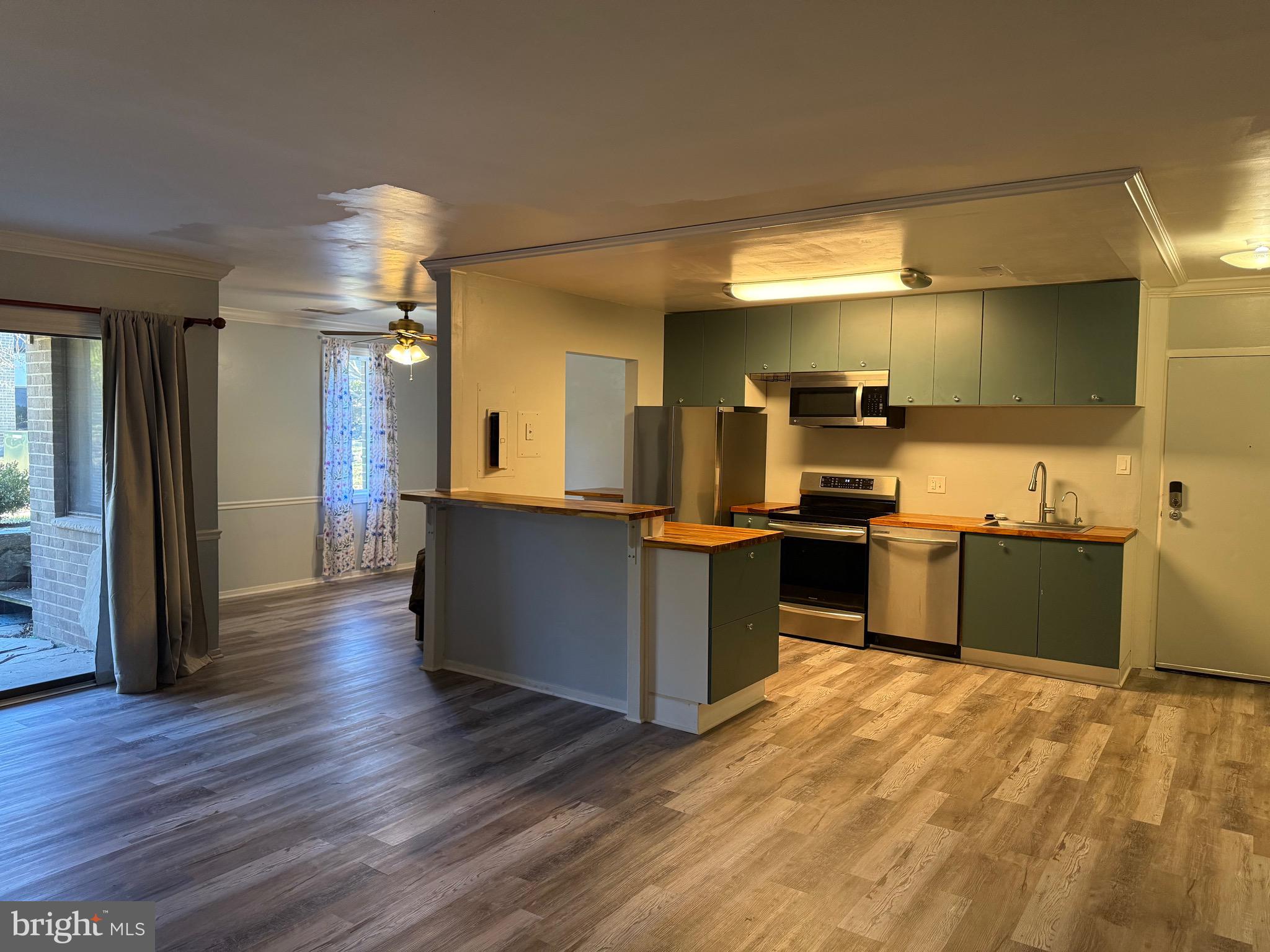 JEFFERSON MEWS - Residential