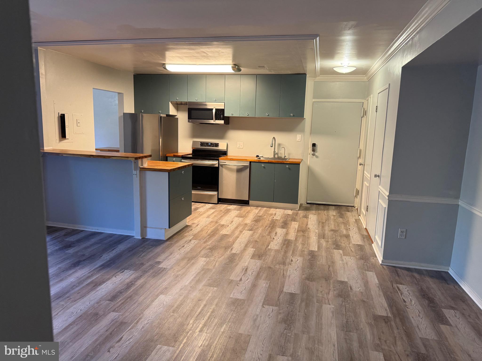 JEFFERSON MEWS - Residential